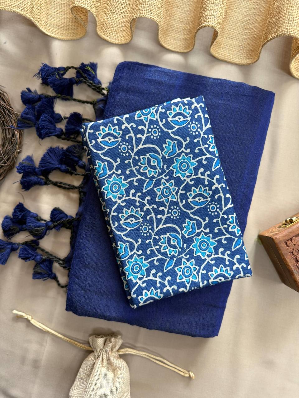 Magic Blue Handloom Cotton Saree With All Over Printed Blouse