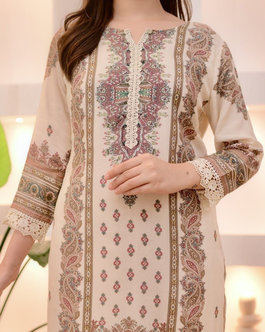 Elegant Cream Heavy Muslin Digital Printed Suit Set with Delicate Lace Work