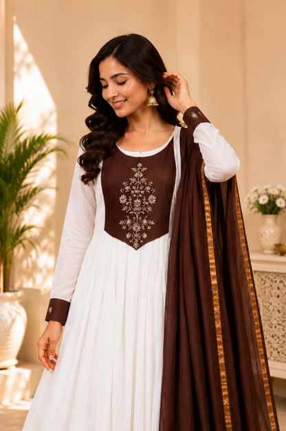 Very Attractive Pure Mul Cotton Embroidery Suit Set