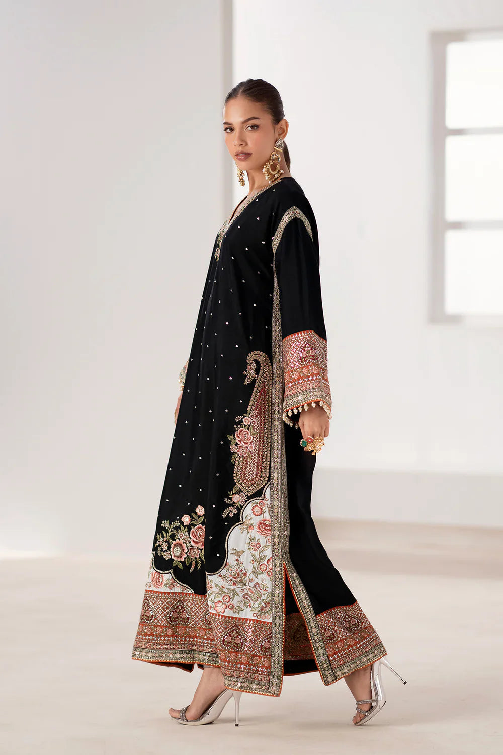 Elina Black Statement Kurta Set