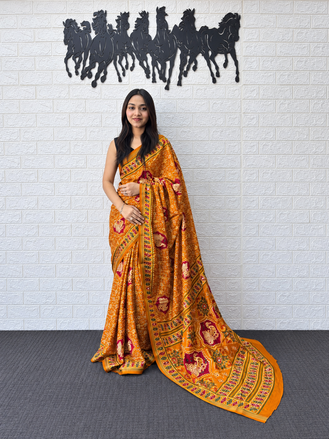 Peethambari Bandhani Handcrafted Mirror Detailing Cotton Saree