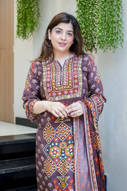 VERY BEAUTIFUL PURE CHINON HANDWORK SUIT SET