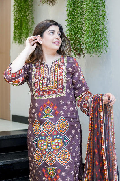 VERY BEAUTIFUL PURE CHINON HANDWORK SUIT SET