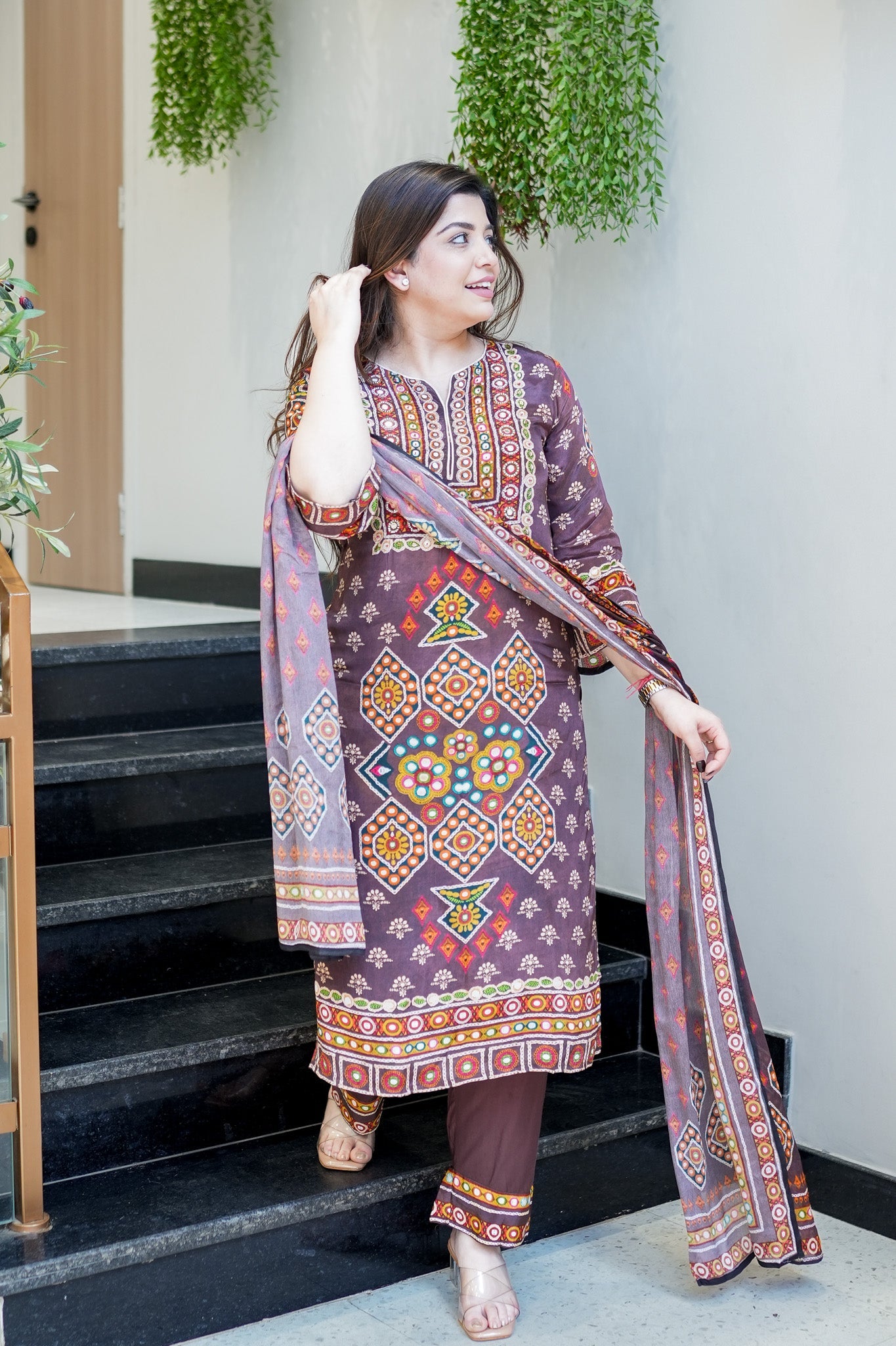 VERY BEAUTIFUL PURE CHINON HANDWORK SUIT SET