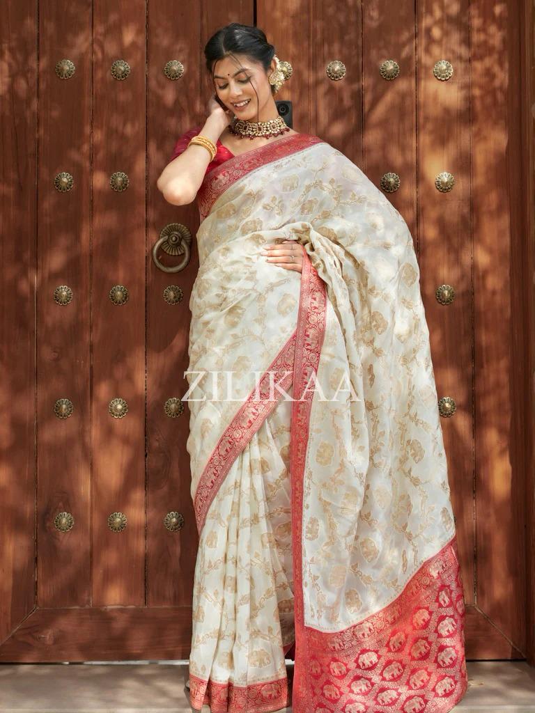 Delectable Beige Soft Silk Saree With Smashing Blouse Piece
