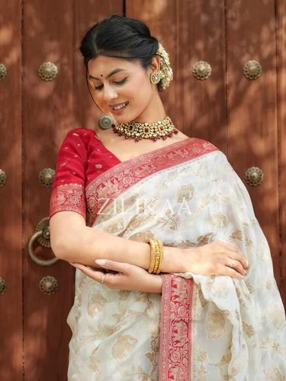 Delectable Beige Soft Silk Saree With Smashing Blouse Piece