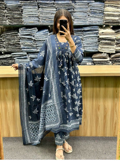 VERY BEAUTIFUL PURE MUL COTTON MIRROR WORK SUIT SET