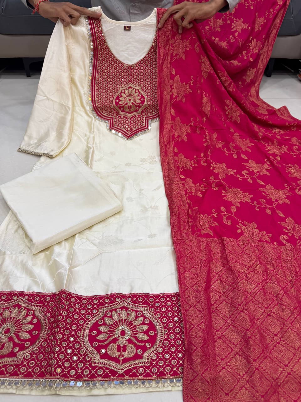 VERY ELEGANT PURE BANARASI SILK ZARI WEAVING SUIT SET