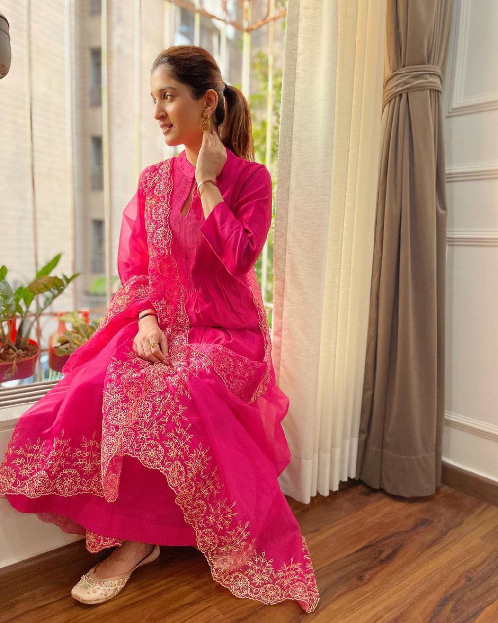 VERY ATTRACTIVE PINK PURE COTTON EMBROIDERY SUIT SET