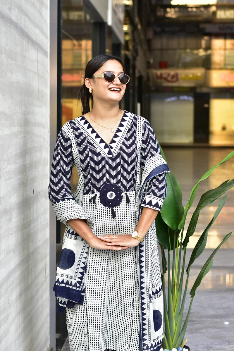 VERY BEAUTIFUL PURE MUL JAIPUR COTTON EMBROIDERY SUIT SET