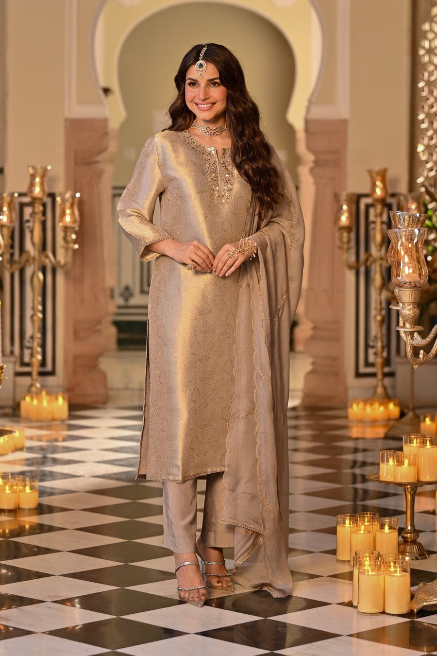 Elegant Kanjivarm Silk Embroidered Kurta Set with Dupatta