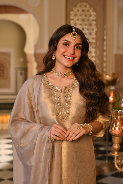 Elegant Kanjivarm Silk Embroidered Kurta Set with Dupatta