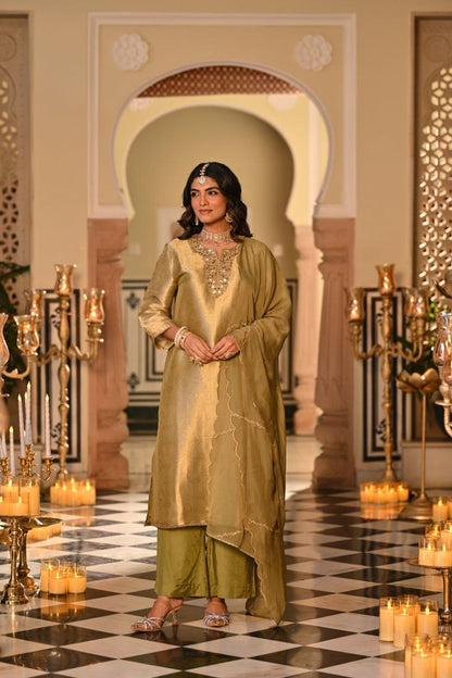 Elegant Kanjivarm Silk Embroidered Kurta Set with Dupatta