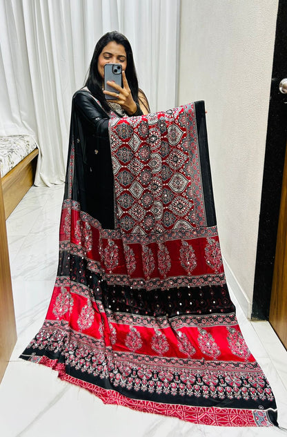 The Diya Radiance Look Royal Black Gajji Silk Saree With Mirror Work