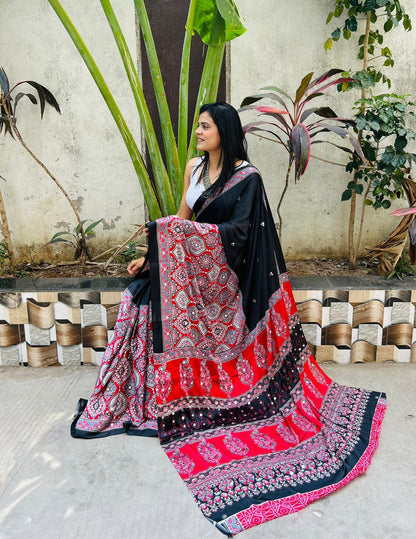 The Diya Radiance Look Royal Black Gajji Silk Saree With Mirror Work