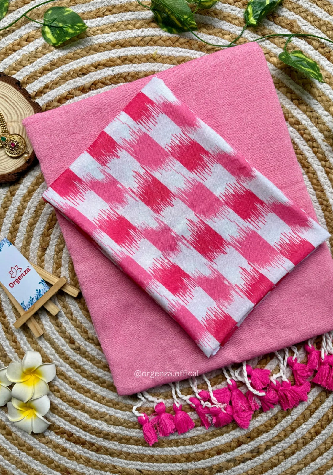 Beautiful Baby Pink Handloom Cotton Saree With Chex Printed Blouse