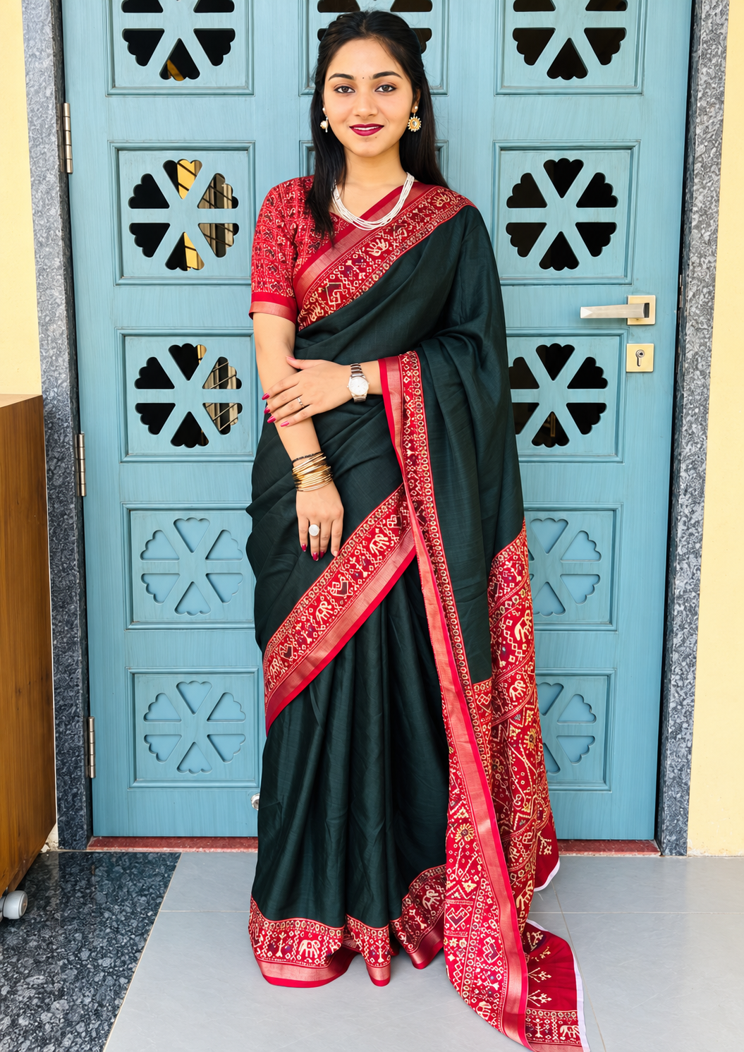 The Forest & Crimson Traditional Pen Kalamkari Print Saree