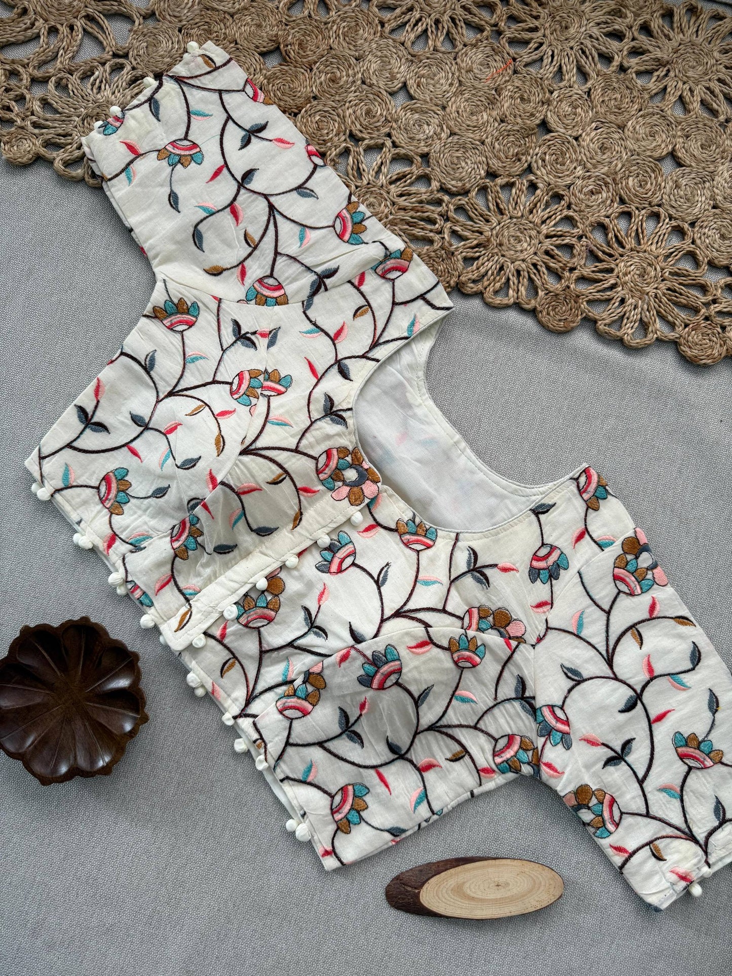 Wine Handloom Cotton Saree With Embroidery Stitched Blouse