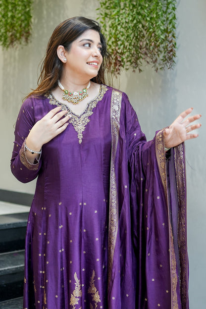 MAGNIFICENT BANARASI SILK EMBROIDERY SUIT SET