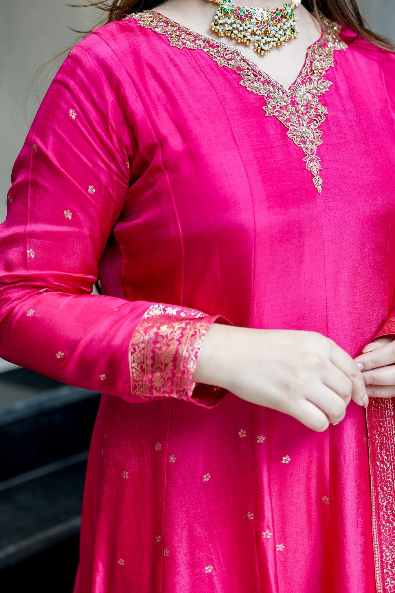 ATTRACTIVE BANARASI SILK EMBROIDERY SUIT SET