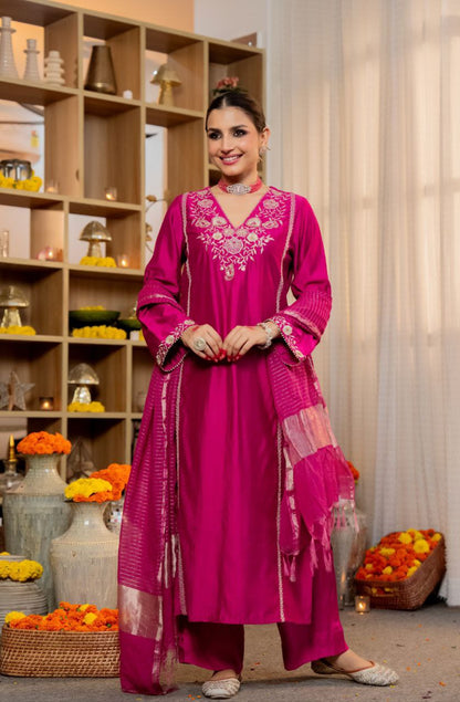 ATTRACTIVE BANARASI SATORI SILK SUIT SET
