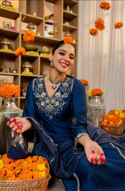 ELEGANT BANARASI SATORI SILK SUIT SET