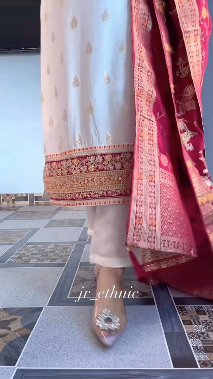 ATTRACTIVE PURE KANJIVARAM SILK EMBROIDERY SUIT SET