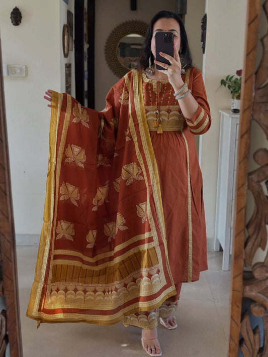 VARY AESTHETIC PURE MUL COTTON EMBROIDERY SUIT SET