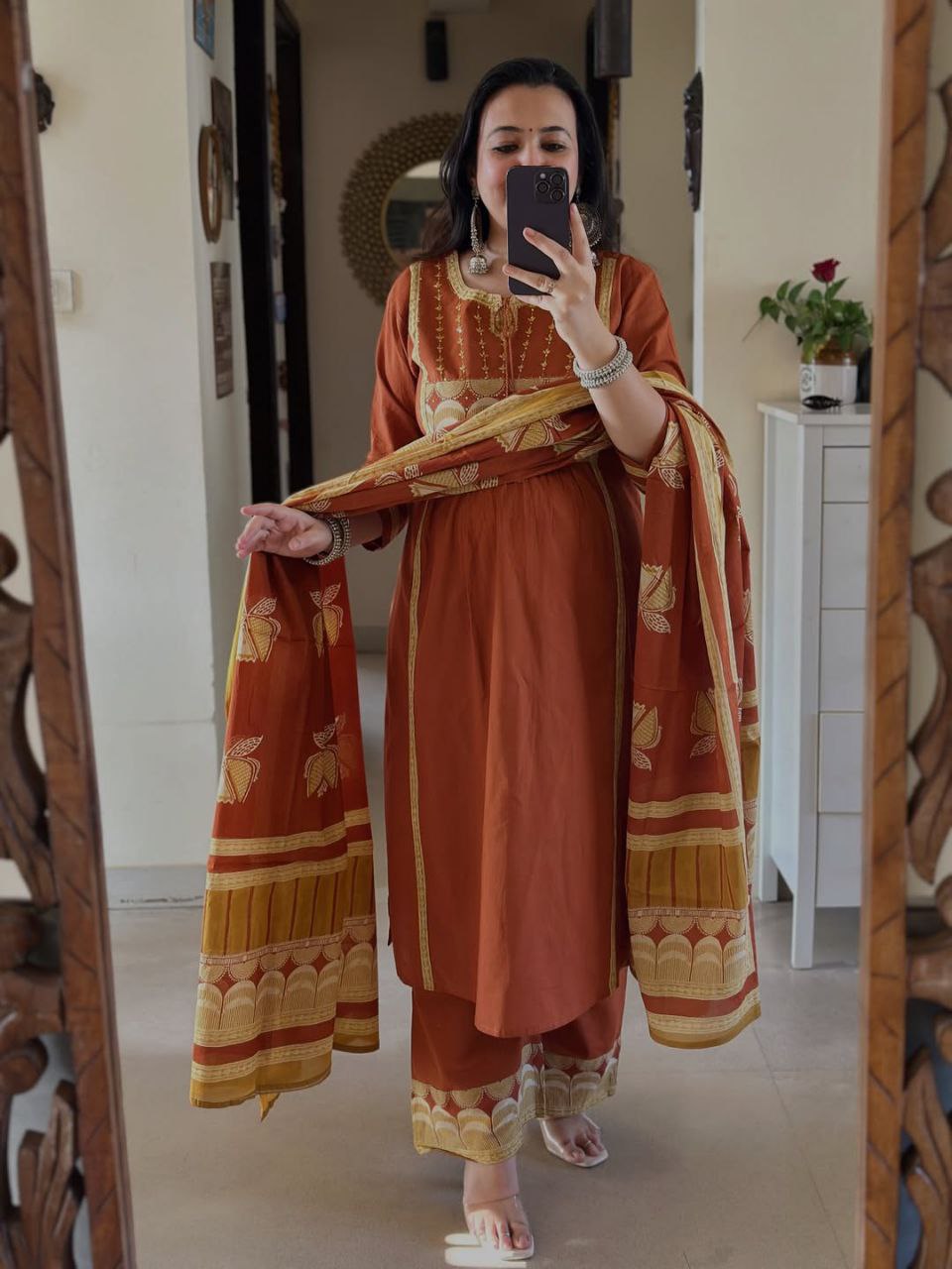 VARY AESTHETIC PURE MUL COTTON EMBROIDERY SUIT SET