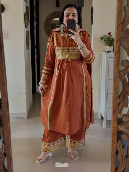 VARY AESTHETIC PURE MUL COTTON EMBROIDERY SUIT SET