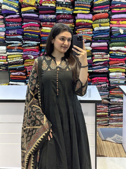 VERY STUNNING PURE MUL COTTON JAIPURI PRINT SUIT SET