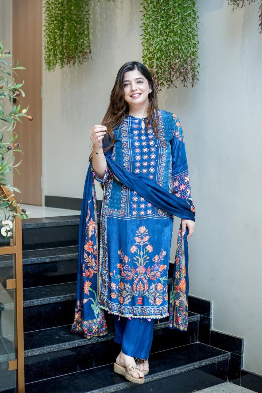 ATTRACTIVE RUSSIAN HANDWORK SILK SUIT SET WITH PRINTED DUPATTA