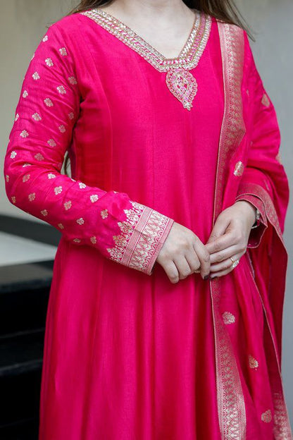 Rani Pink Banarasi Anarkali Suit – Handwork Neckline & Zari Flare