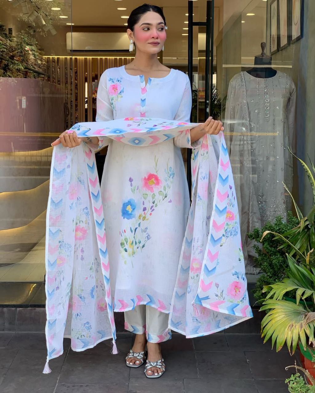 VERY ATTRACTIVE LINEN FLOWER PRINTED SUIT SET