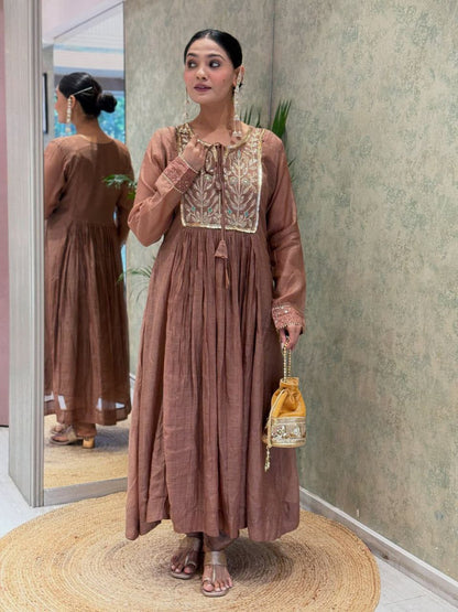 GORGEOUS MUL CHANDERI SUIT SET WITH BANARASI DUPATTA