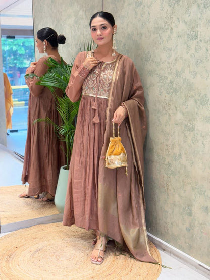 GORGEOUS MUL CHANDERI SUIT SET WITH BANARASI DUPATTA