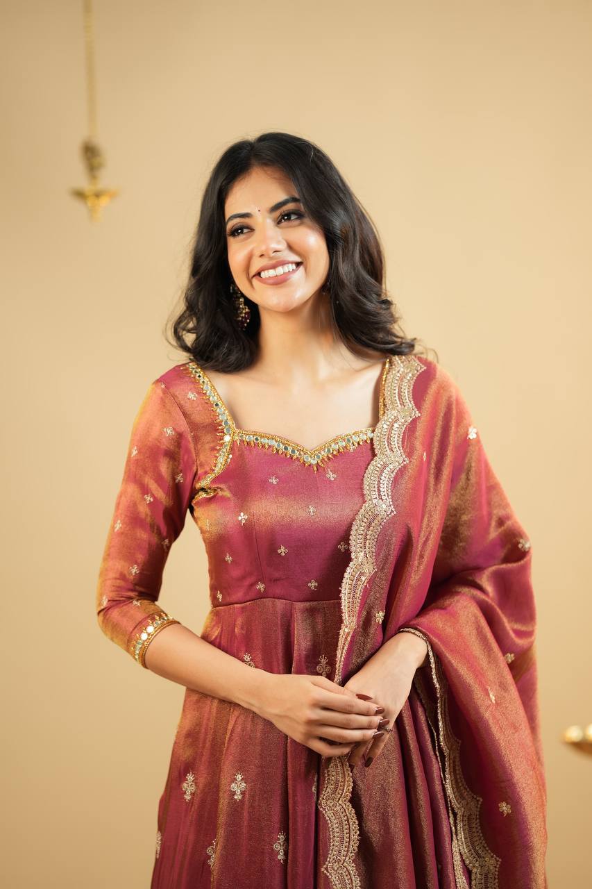 KRUSHNAVI COSMO SLIT ANARKALI SUIT SET