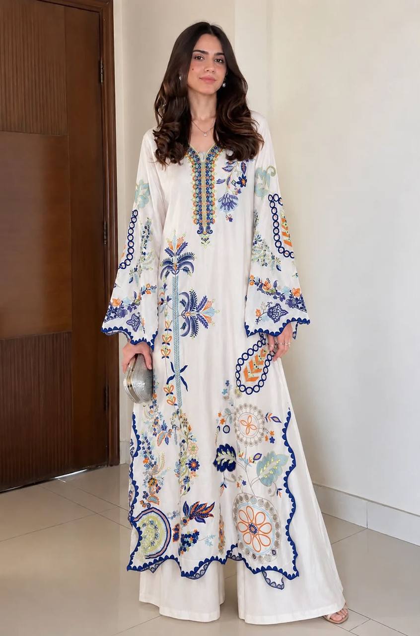 Aaina Glam Beautiful Suit Set