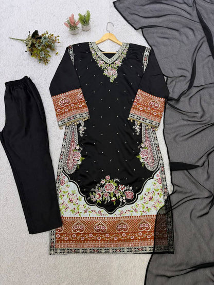 Elina Black Statement Kurta Set
