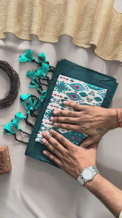 Attractive Rama Handloom Cotton Saree With Treditional Printed Blouse