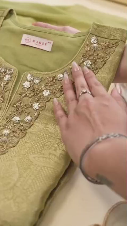 Elegant Kanjivarm Silk Embroidered Kurta Set with Dupatta