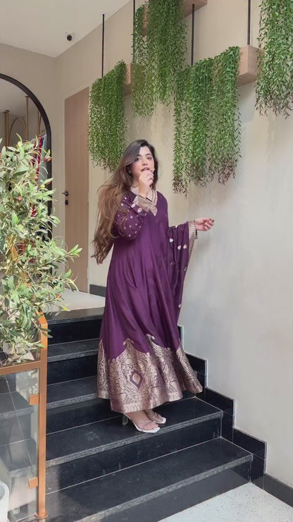 Rani Pink Banarasi Anarkali Suit – Handwork Neckline & Zari Flare