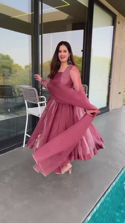 Elegant Salmon Shine” Premium Organza Gown Set