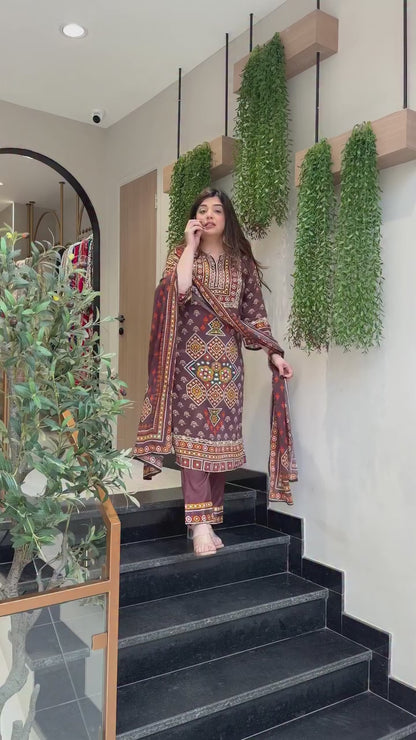 VERY BEAUTIFUL PURE CHINON HANDWORK SUIT SET