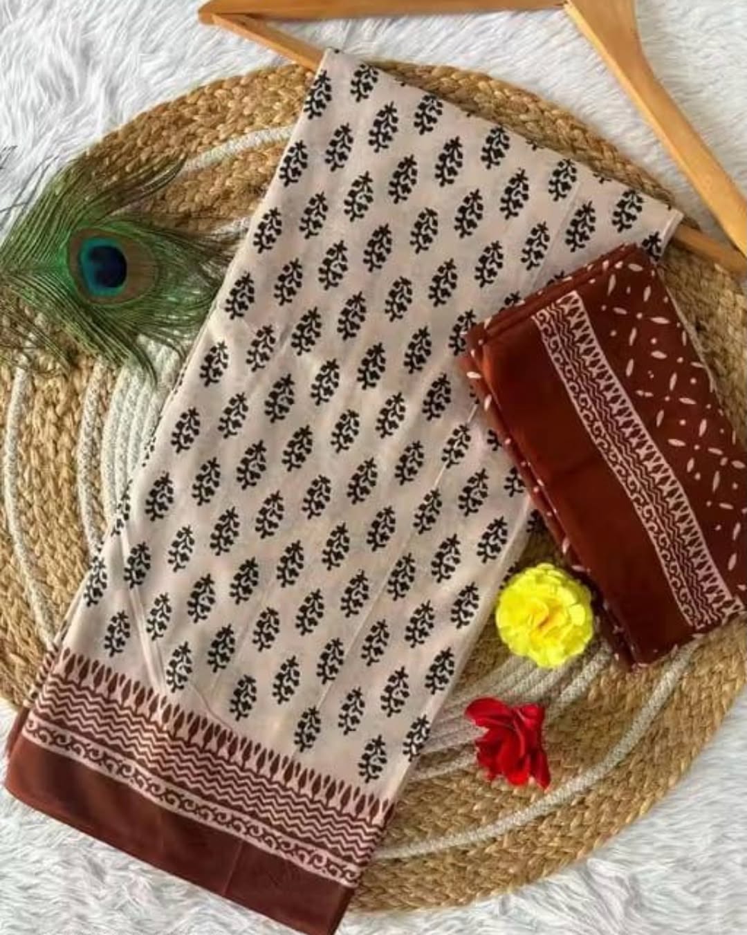 Trendy Pure Mul Cotton Saree with Bagru Handblock Prints